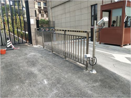 室外不銹鋼護(hù)欄